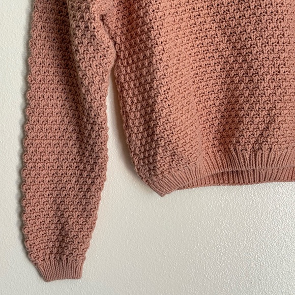 Universal thread women’s small pink waffle knit crewneck pull over sweater - Picture 5 of 10